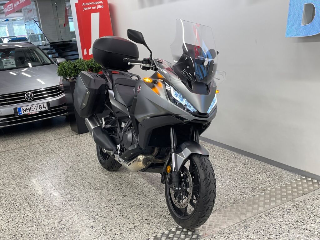 Honda NT 2023 