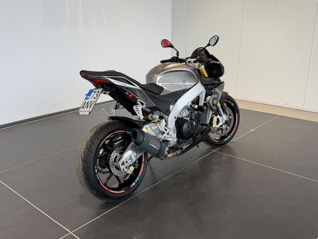 Aprilia TUONO 2016 Harmaa