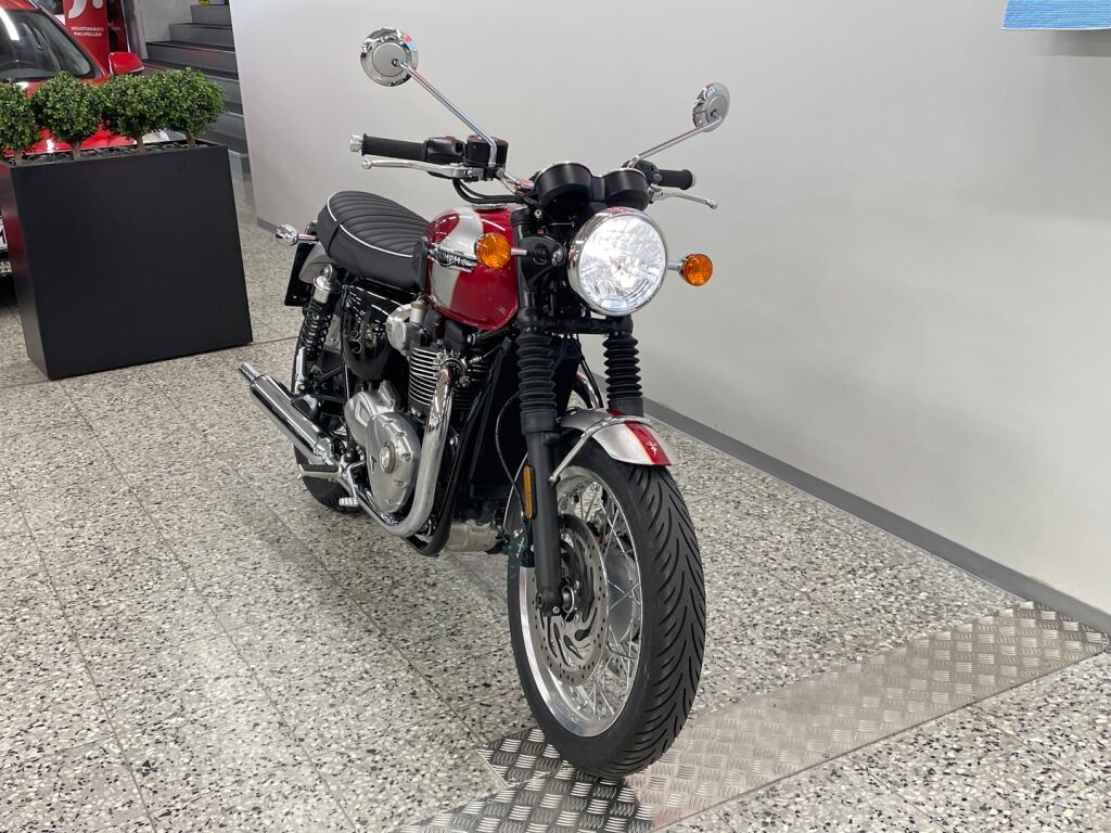 Triumph BONNEVILLE 2024 