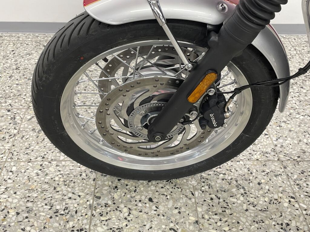 Triumph BONNEVILLE 2024 