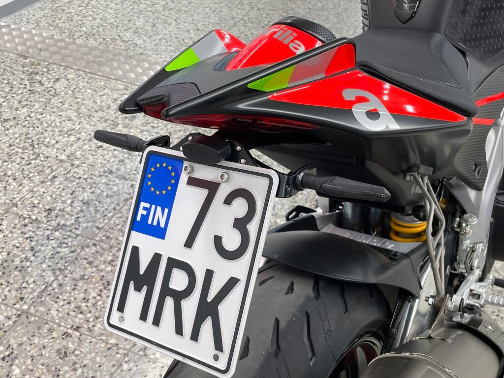 Aprilia TUONO 2022 