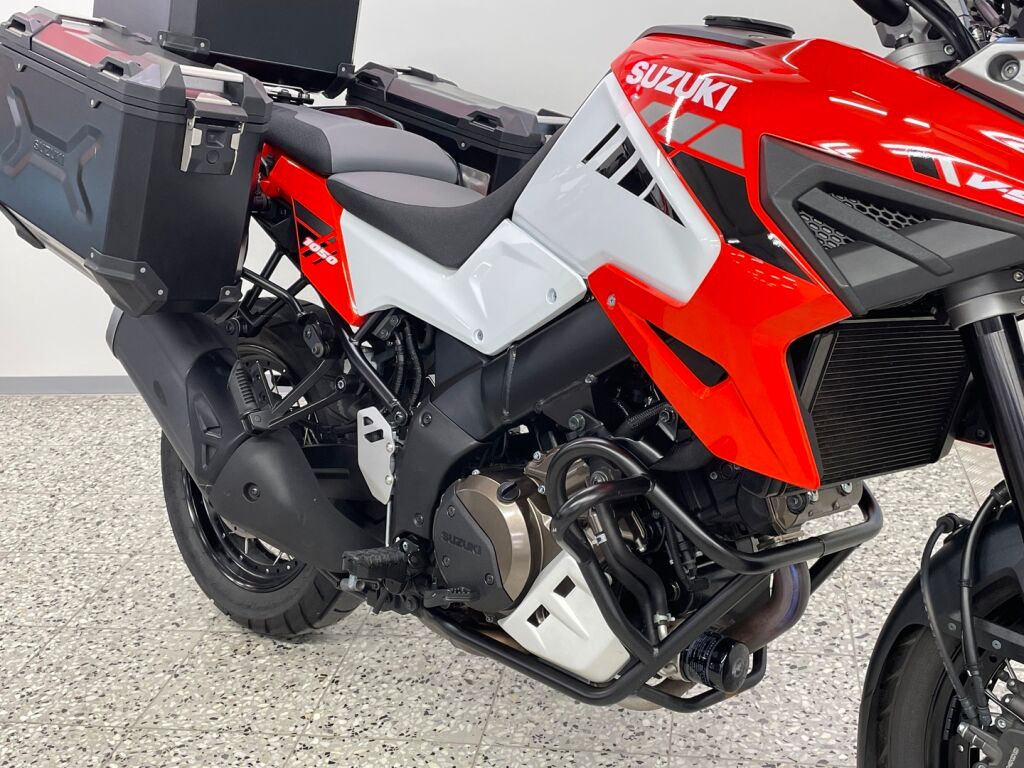 Suzuki DL 2020 