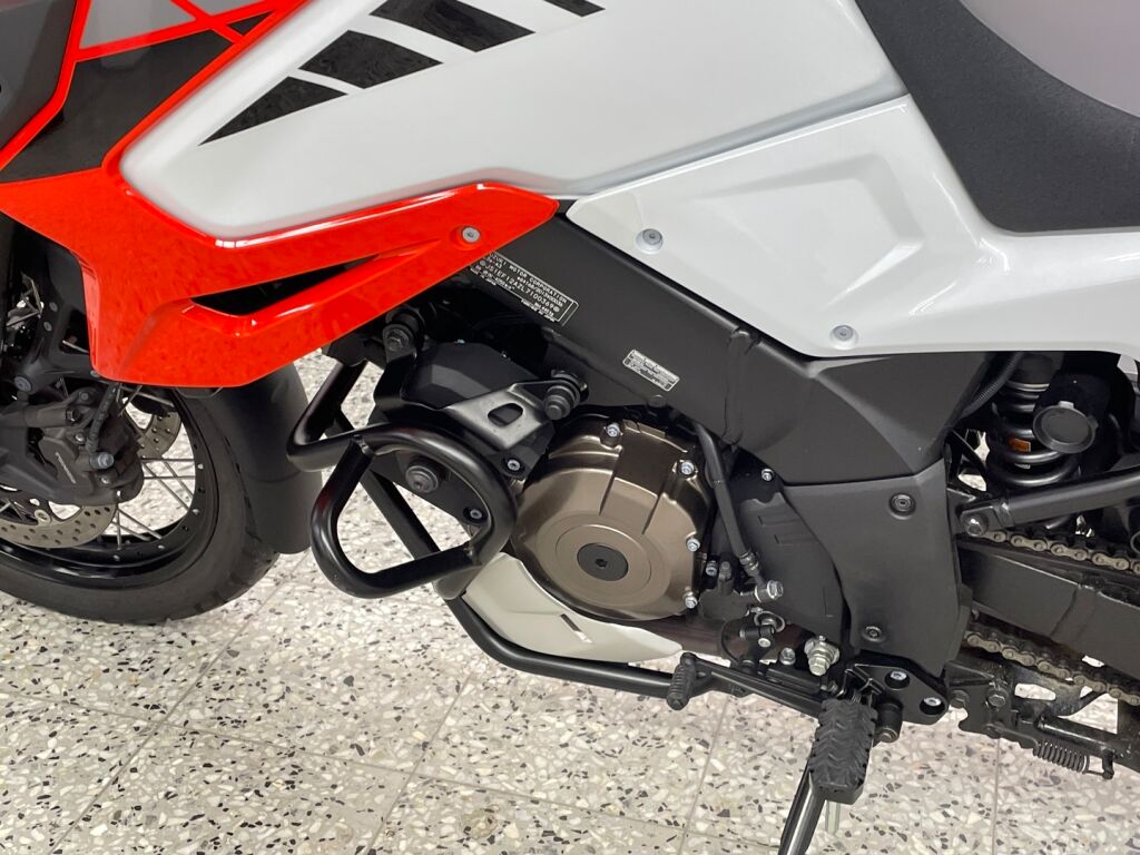 Suzuki DL 2020 