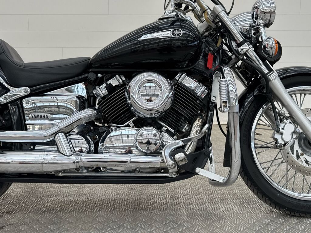 Yamaha XVS 2001 Musta