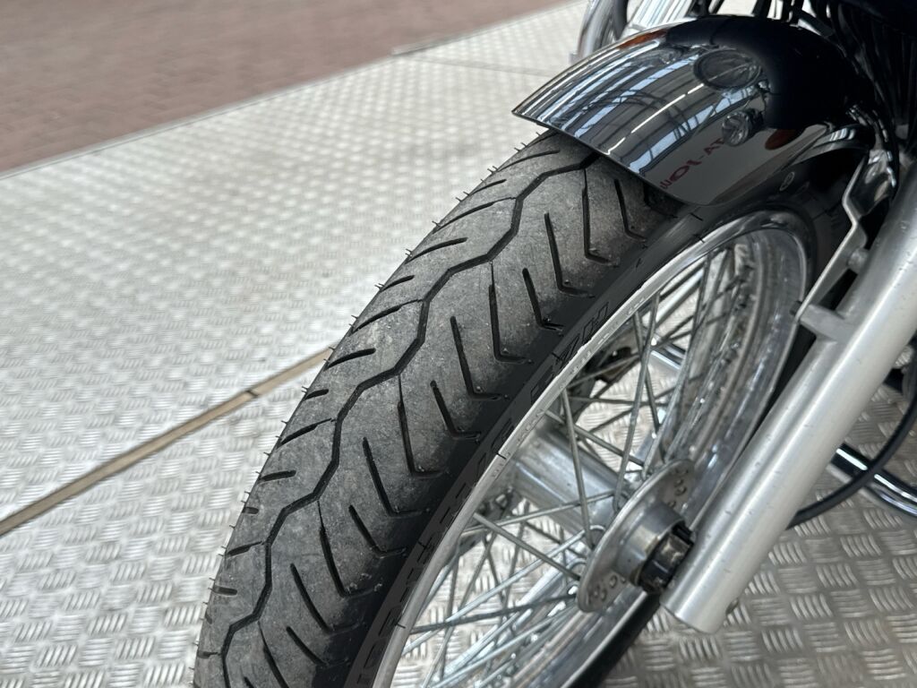 Yamaha XVS 2001 Musta