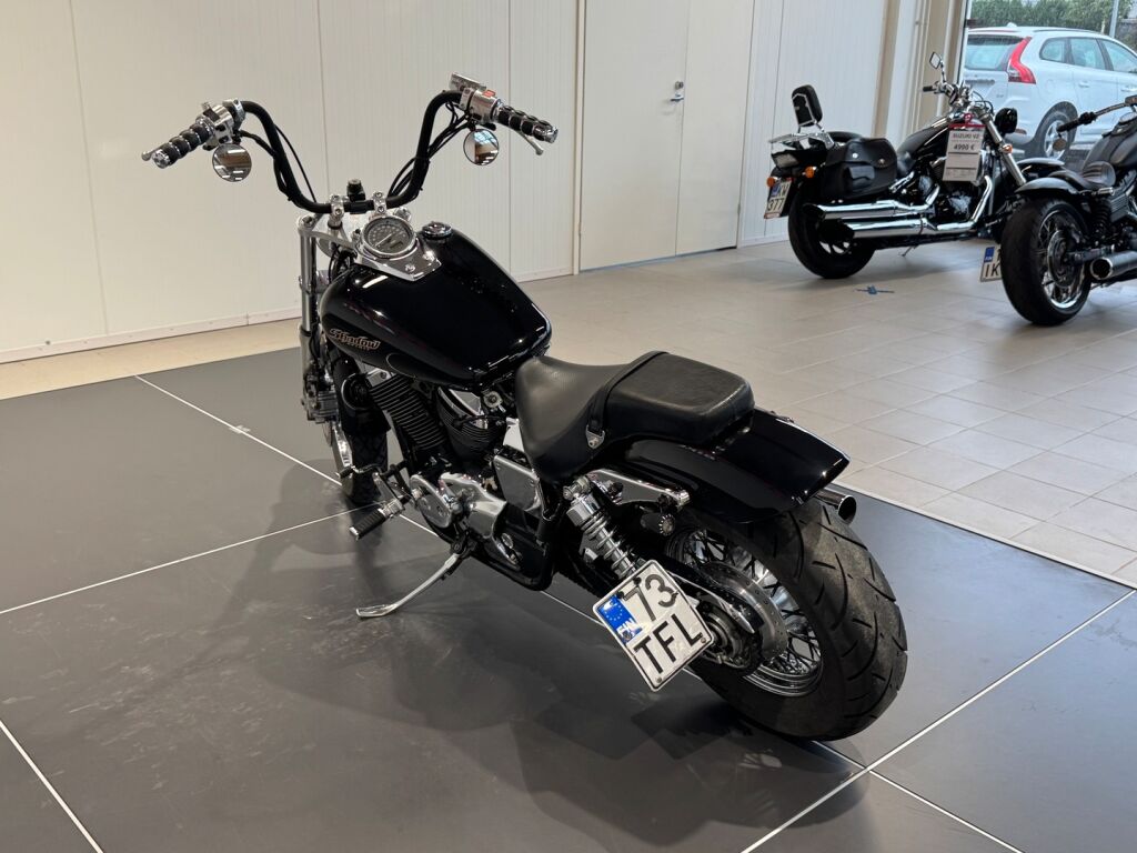 Honda SHADOW 2003 Musta