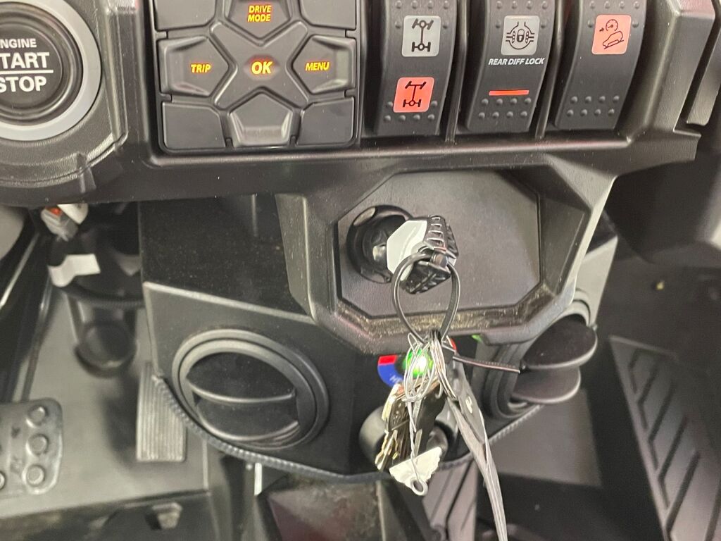 Can-am MAVERICK 2025 