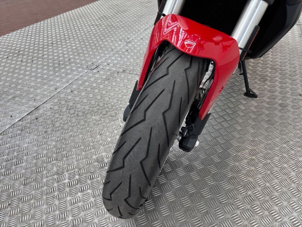 Ducati MONSTER 2017 Punainen
