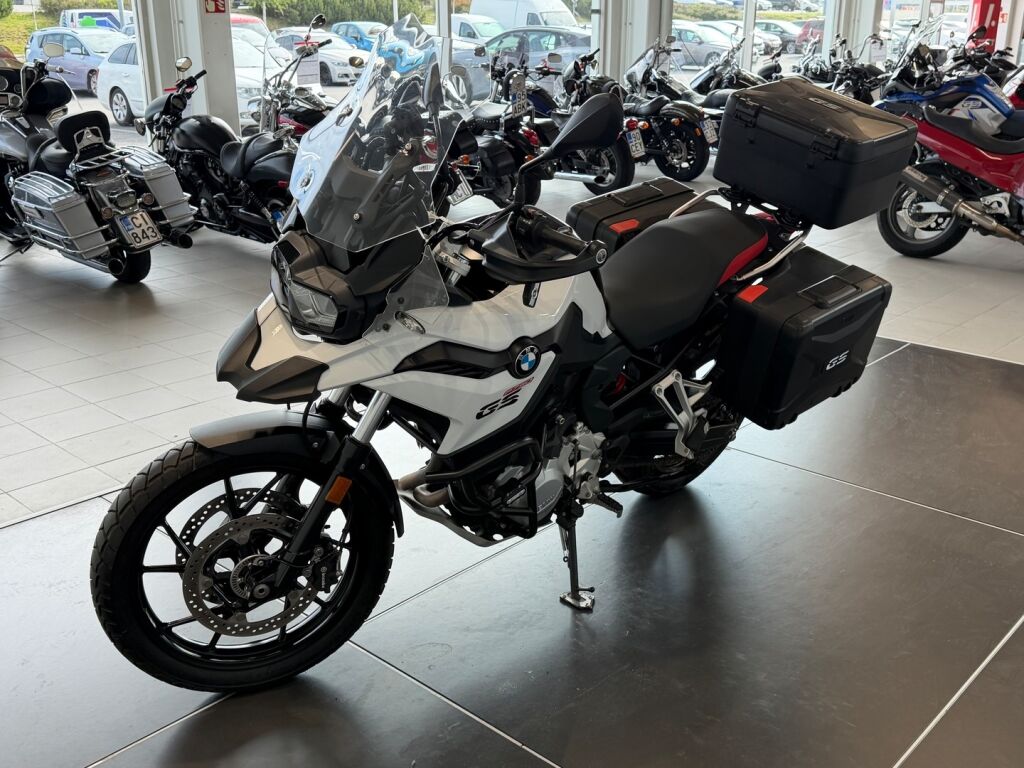 BMW F 2020 Valkoinen