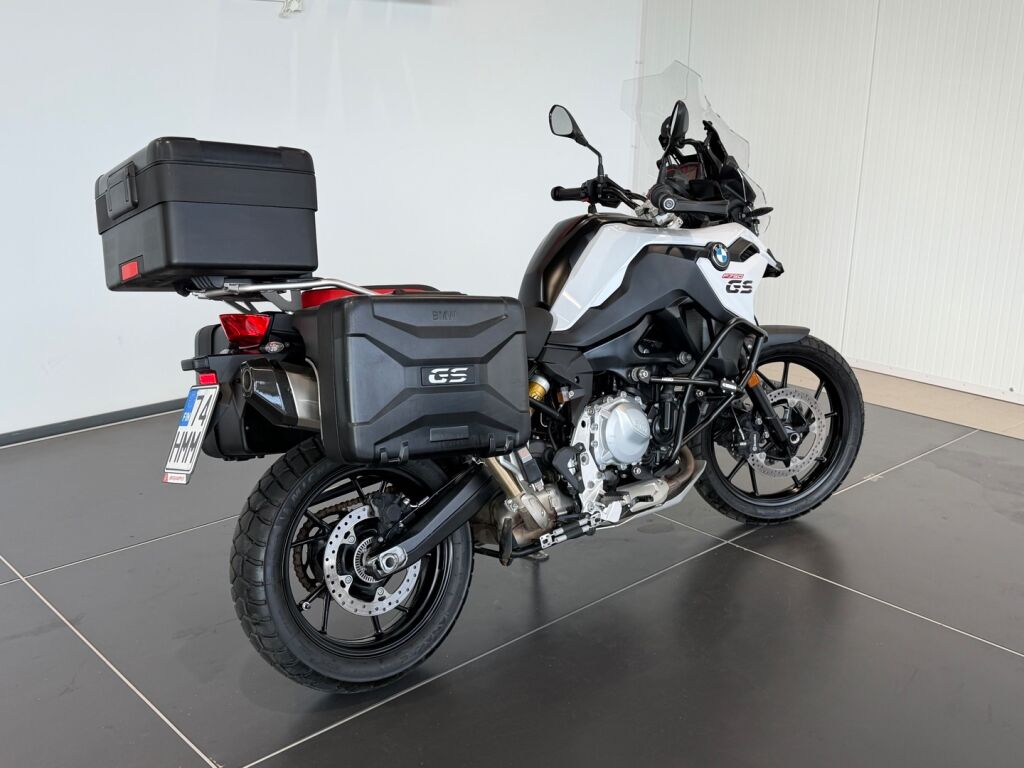 BMW F 2020 Valkoinen