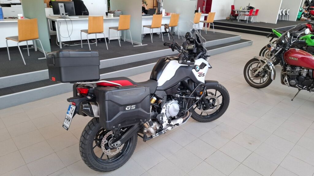 BMW F 2020 Valkoinen