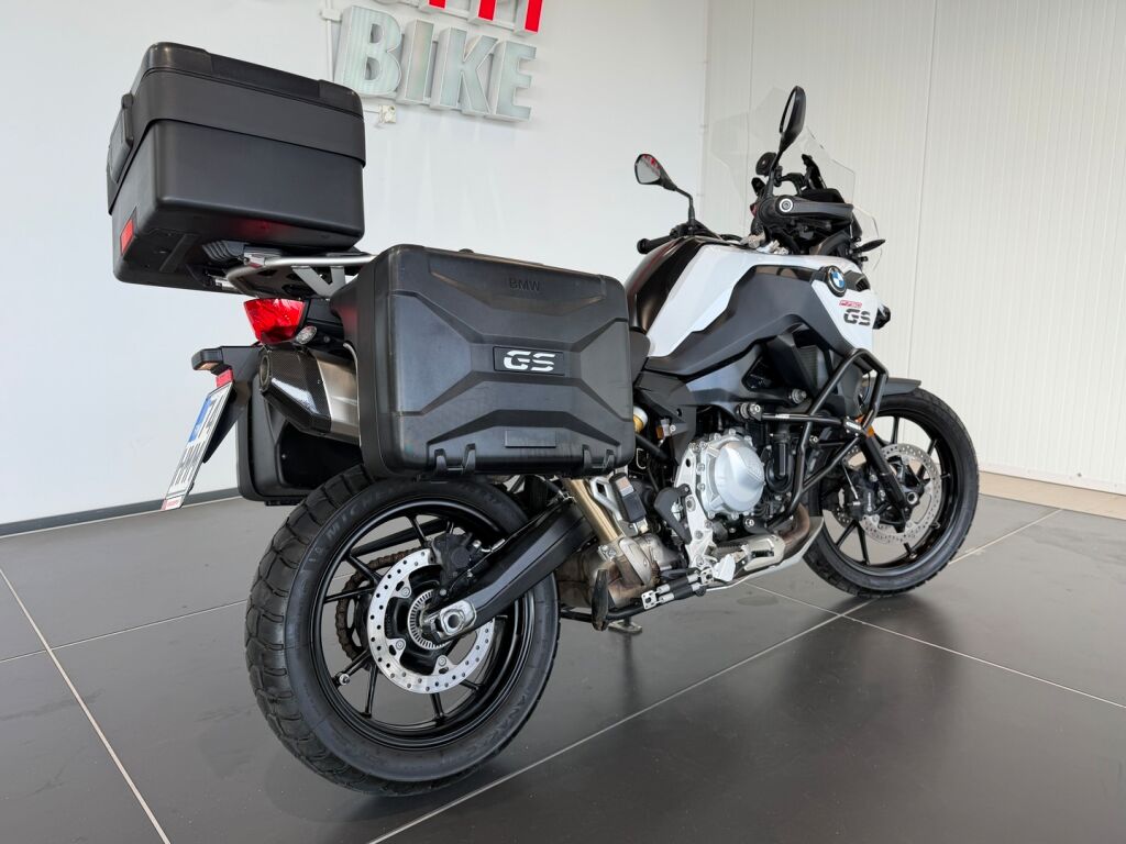 BMW F 2020 Valkoinen