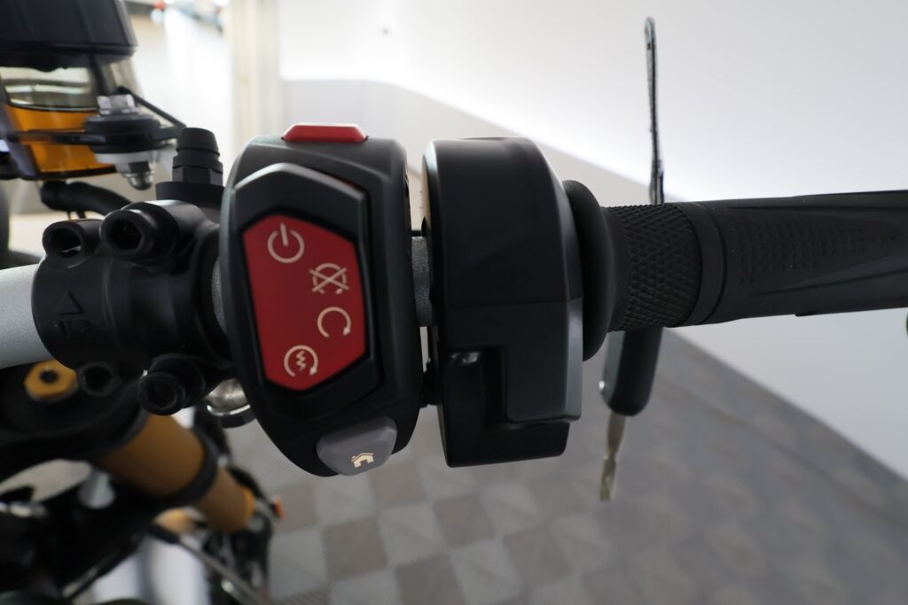 Triumph SCRAMBLER 2023 