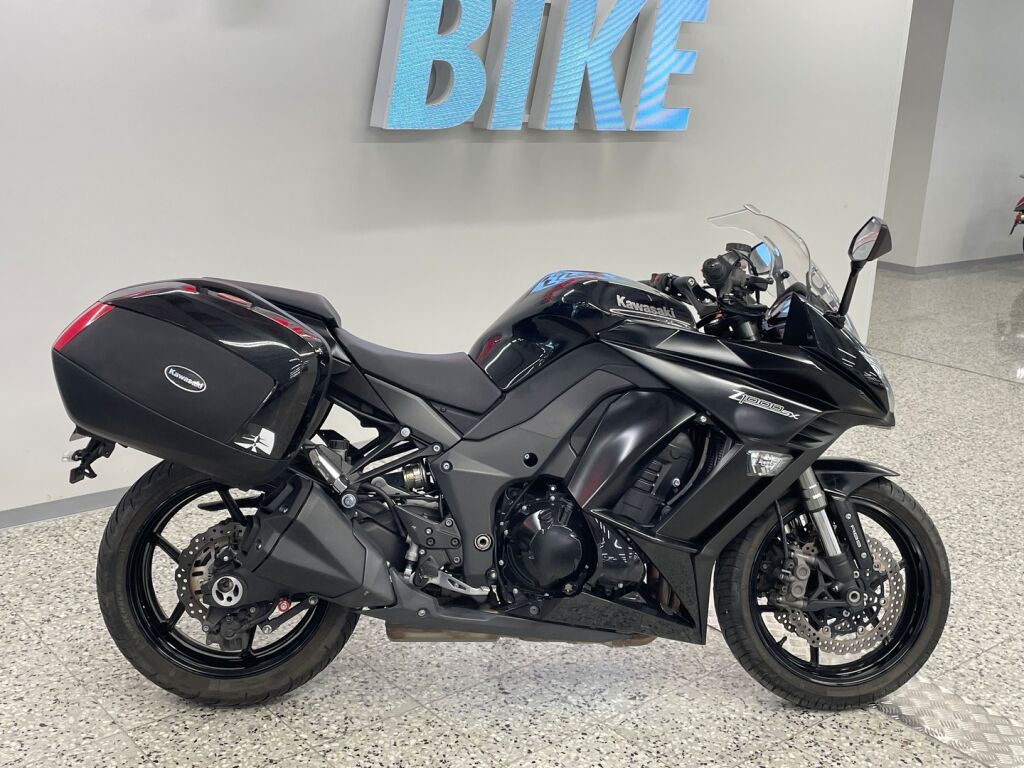 Kawasaki Z 2013 Musta