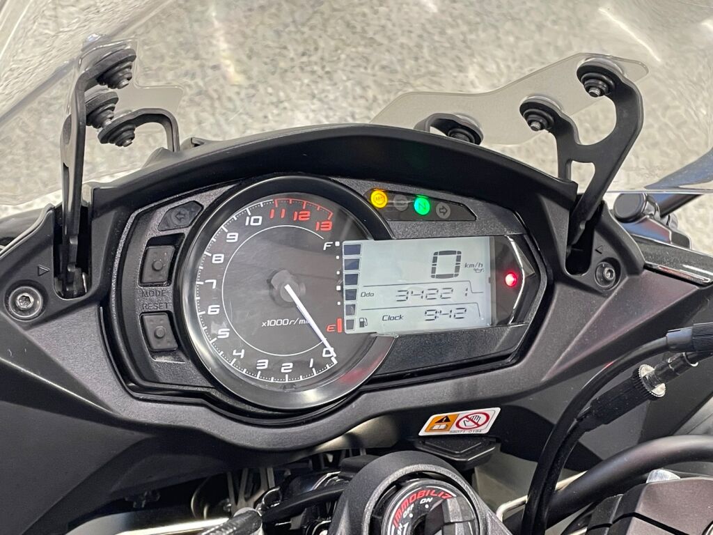 Kawasaki Z 2013 Musta