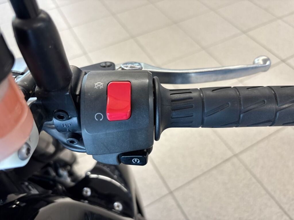 Kawasaki Z 2012 
