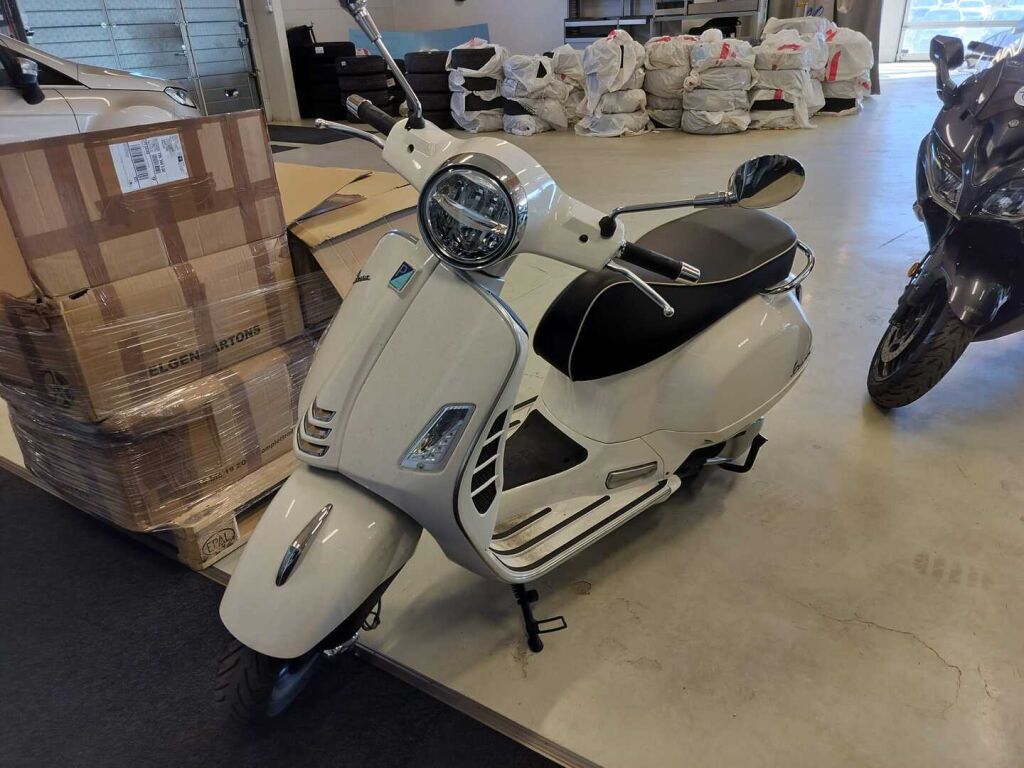 Vespa GTS 2024 