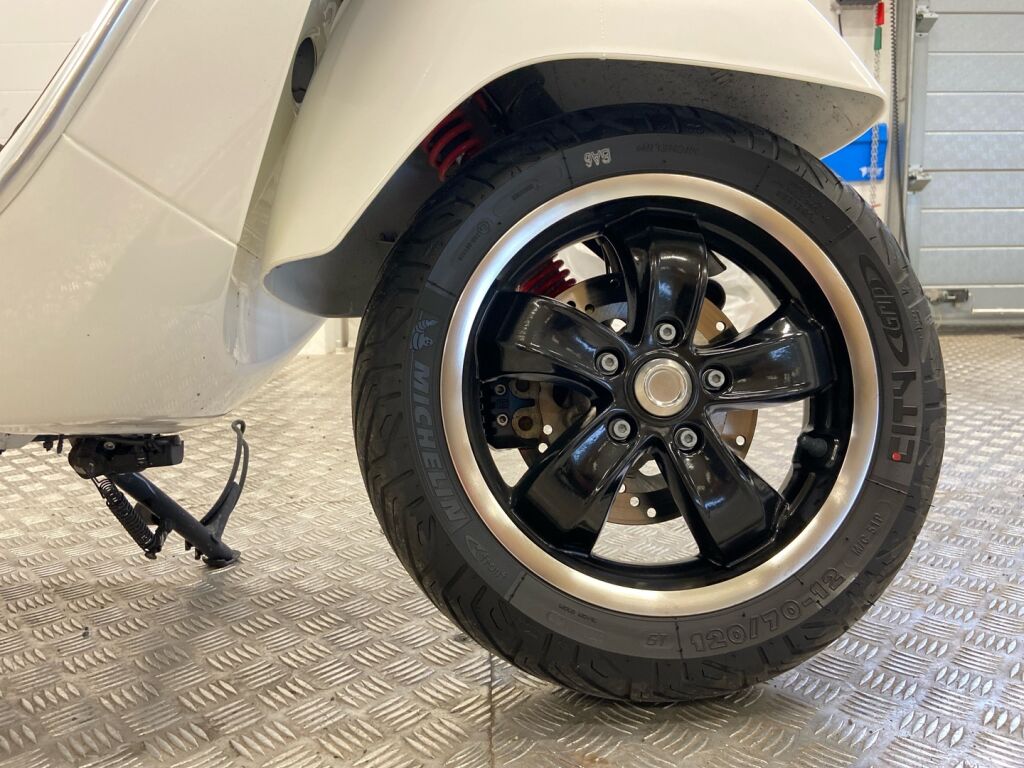 Vespa GTS 2024 