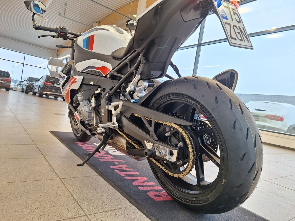 BMW M 2023 Valkoinen