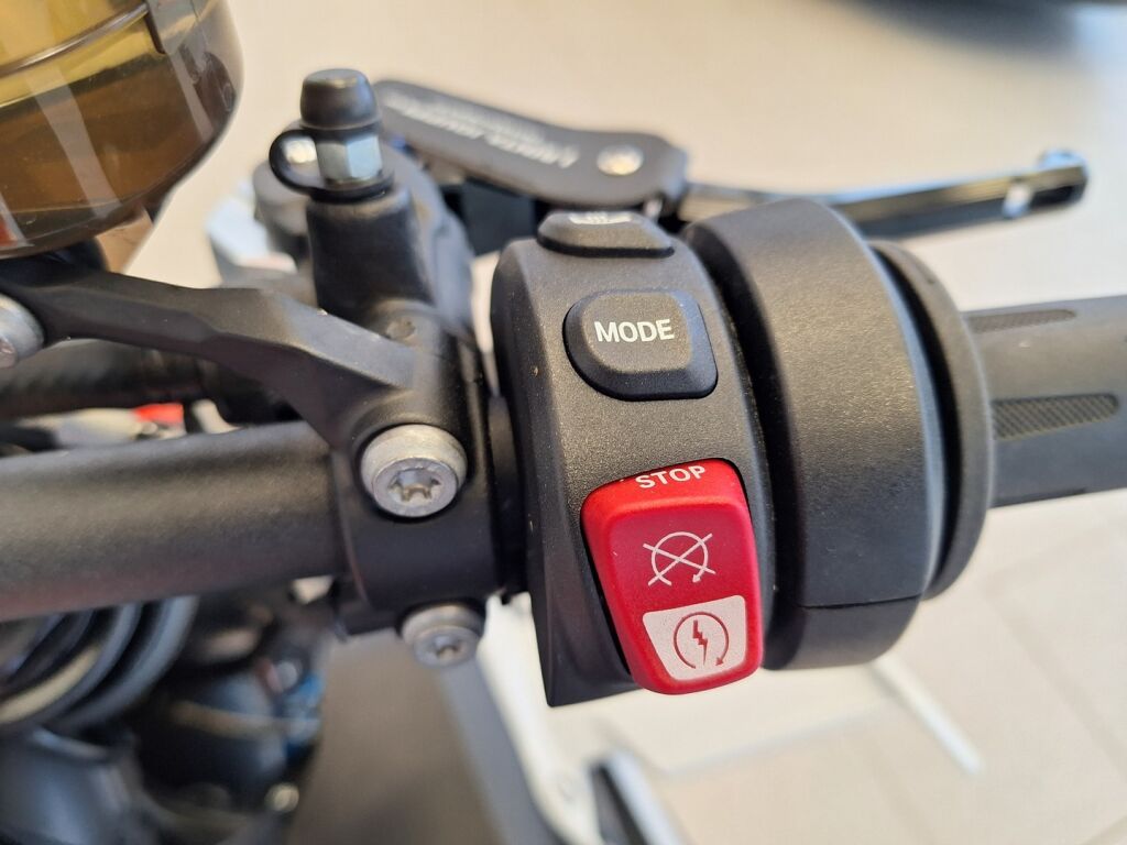 BMW M 2023 Valkoinen