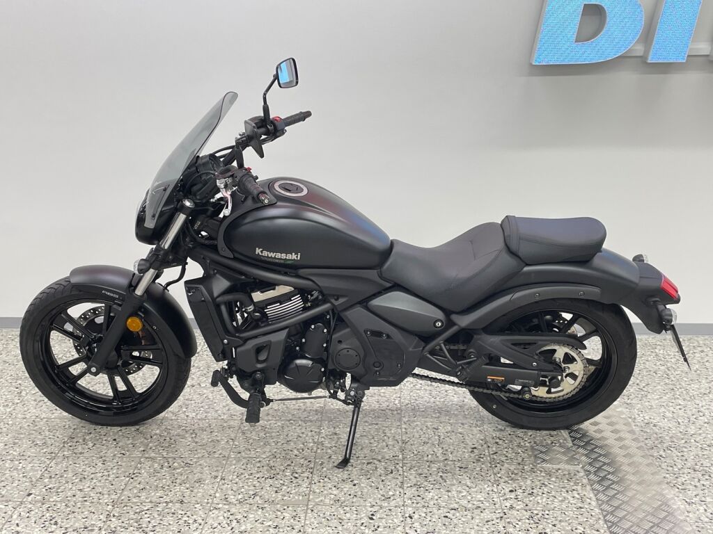 Kawasaki VULCAN 2022 