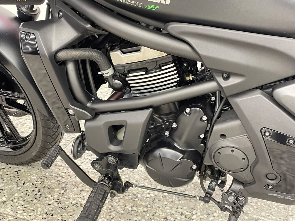 Kawasaki VULCAN 2022 