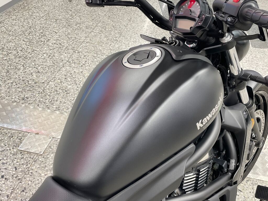 Kawasaki VULCAN 2022 
