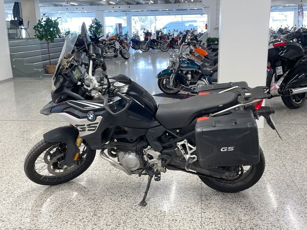 BMW F 2019 Vihreä