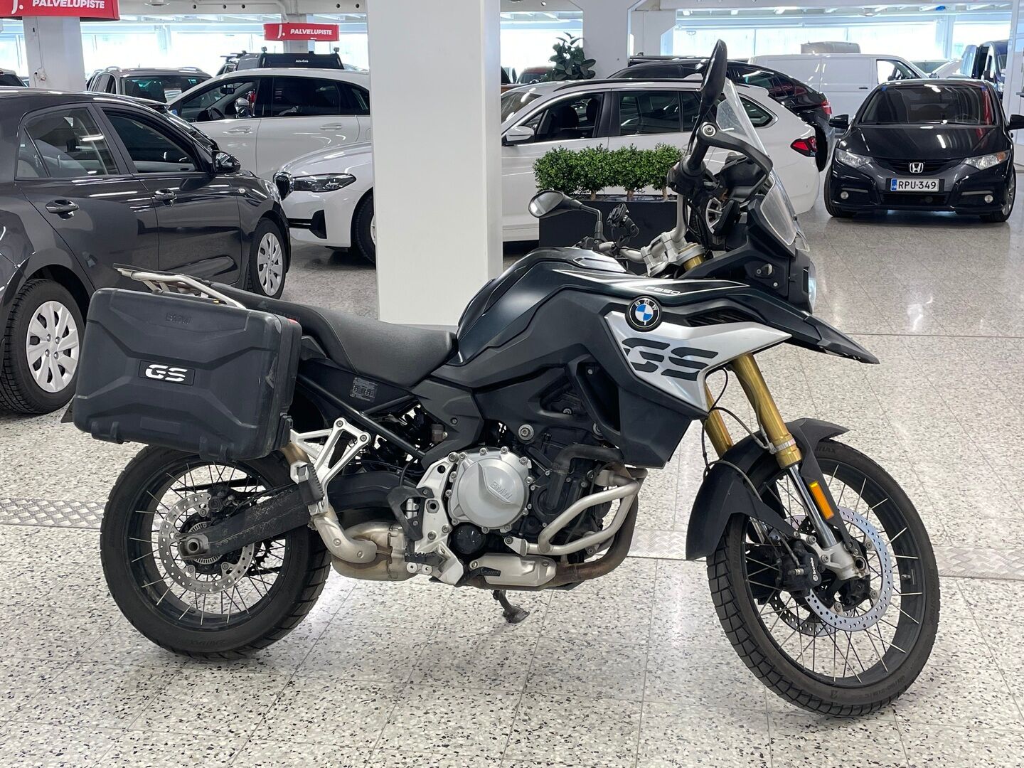 BMW F