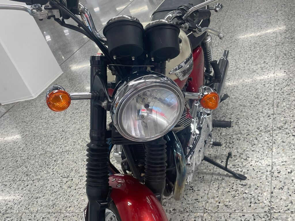 Triumph BONNEVILLE 2012 