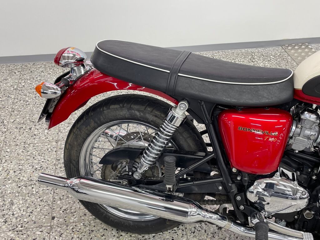 Triumph BONNEVILLE 2012 