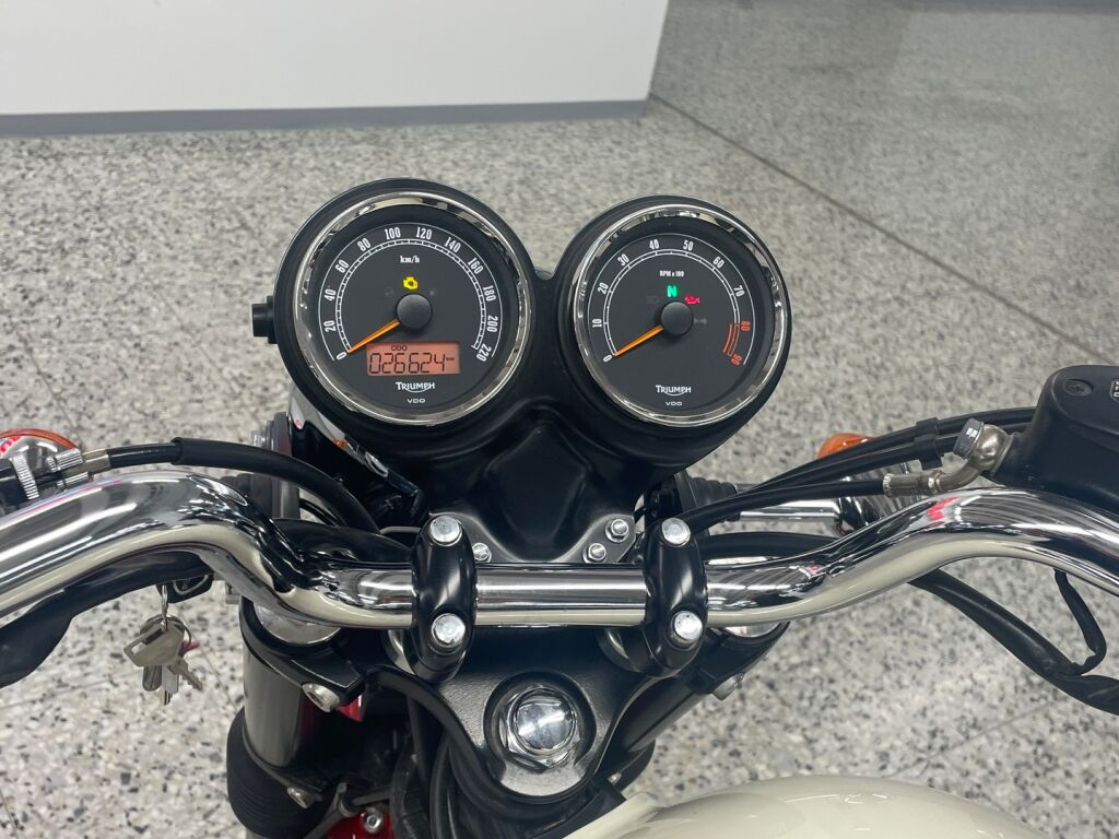 Triumph BONNEVILLE 2012 
