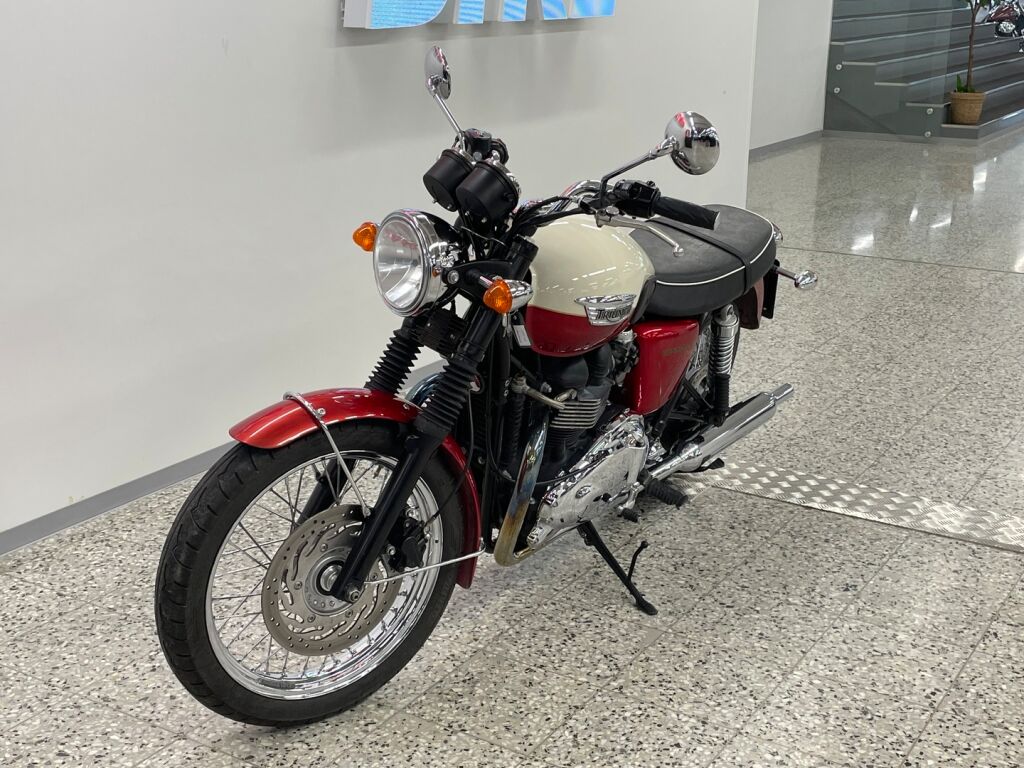 Triumph BONNEVILLE 2012 