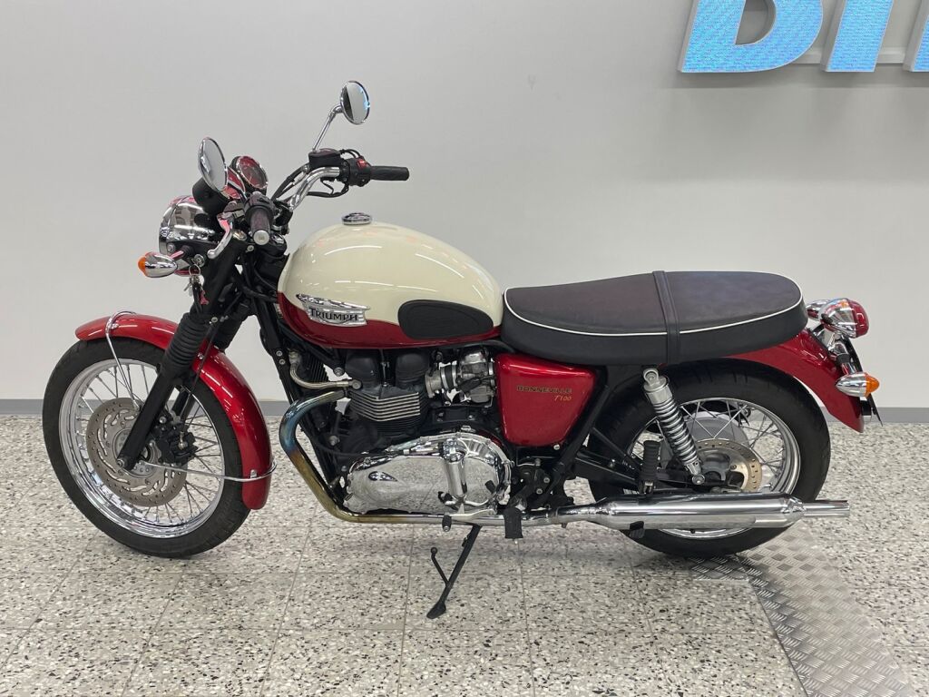 Triumph BONNEVILLE 2012 