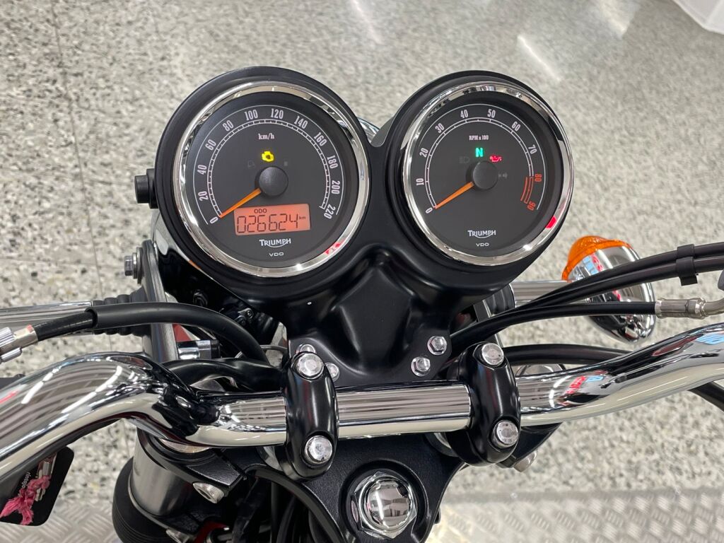 Triumph BONNEVILLE 2012 
