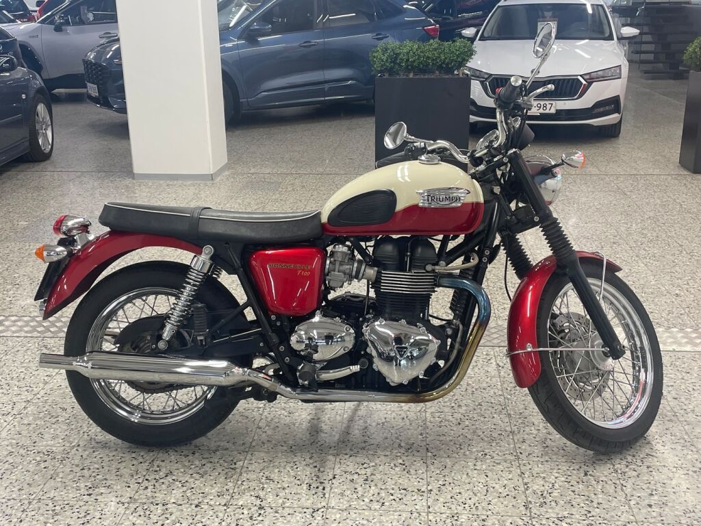 Triumph BONNEVILLE 2012 