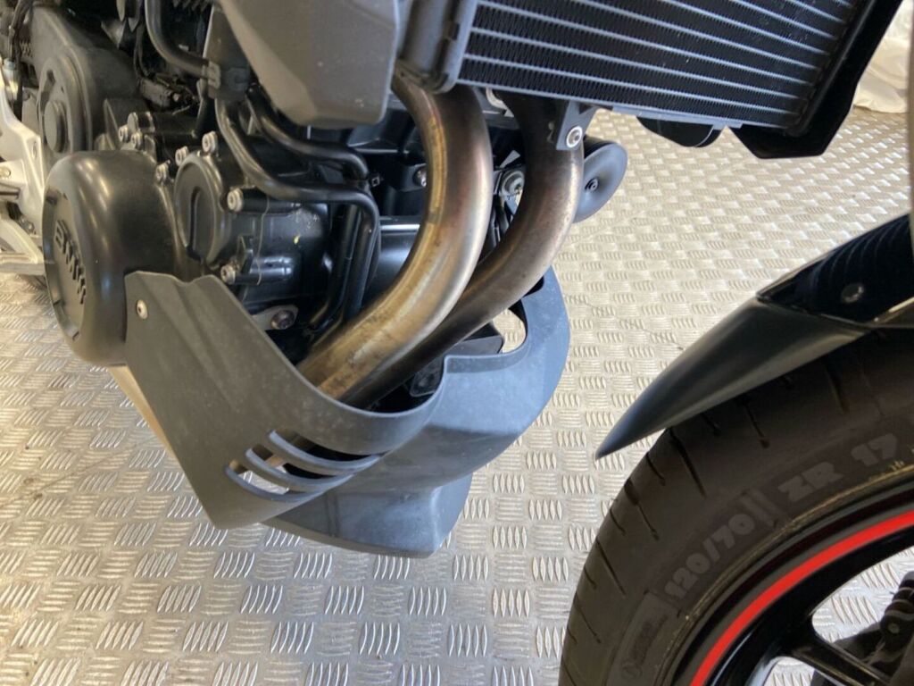 BMW F 2018 Musta