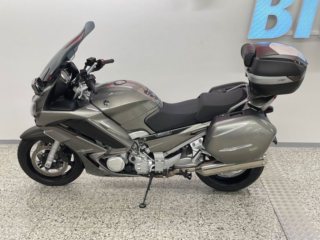 Yamaha FJR 2013 Hopea
