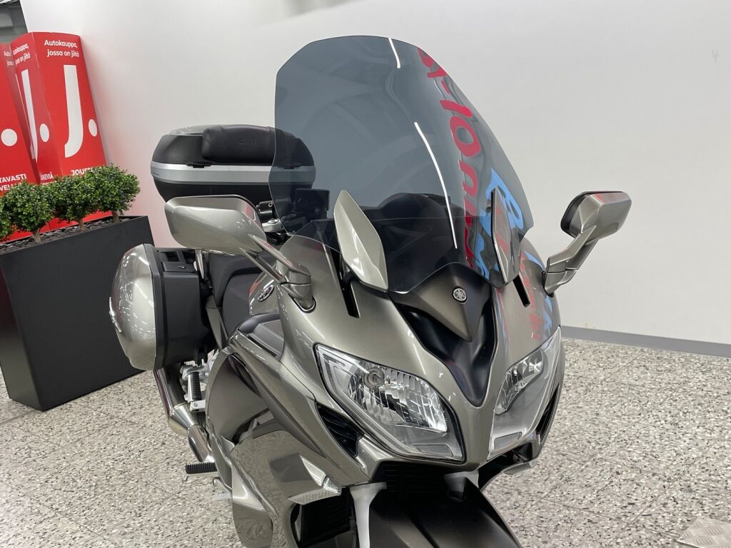 Yamaha FJR 2013 Hopea