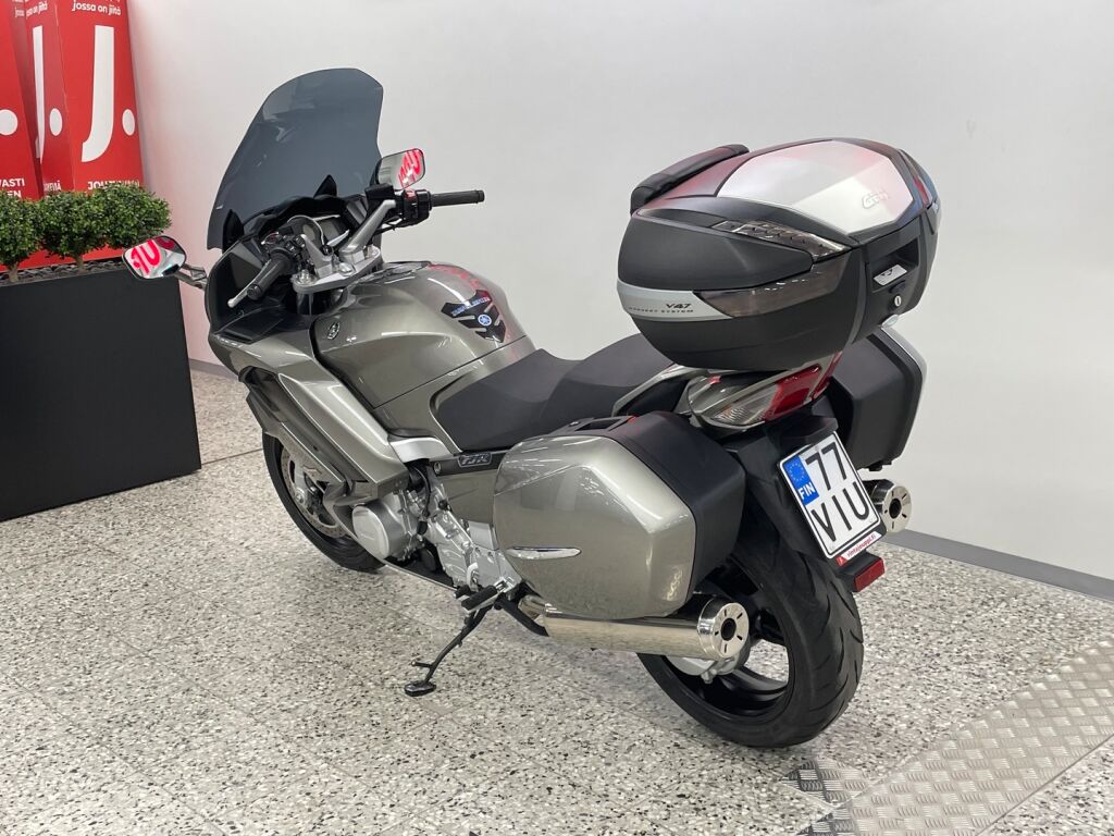 Yamaha FJR 2013 Hopea