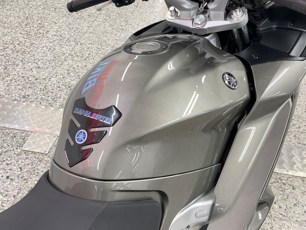 Yamaha FJR 2013 Hopea