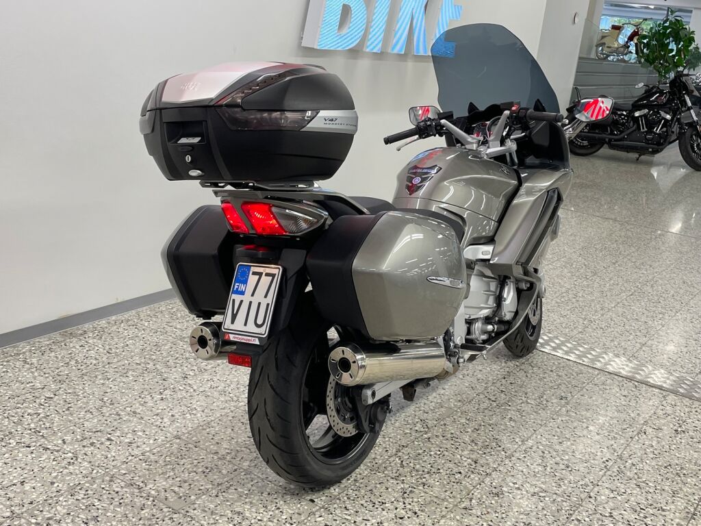 Yamaha FJR 2013 Hopea
