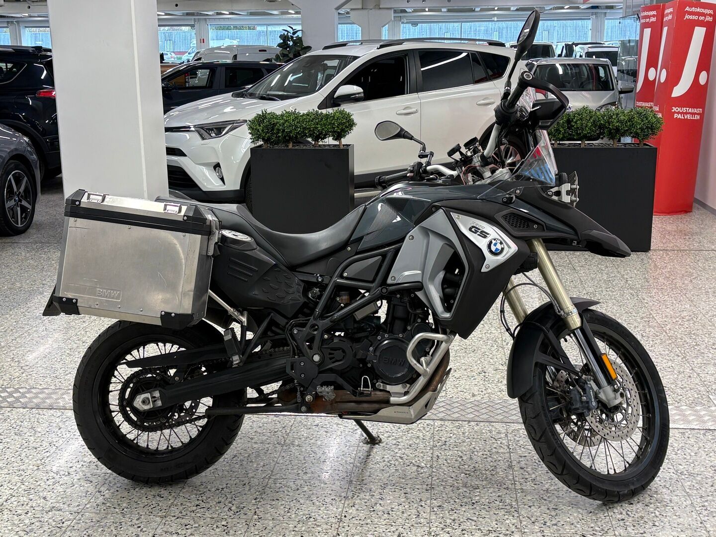 BMW F