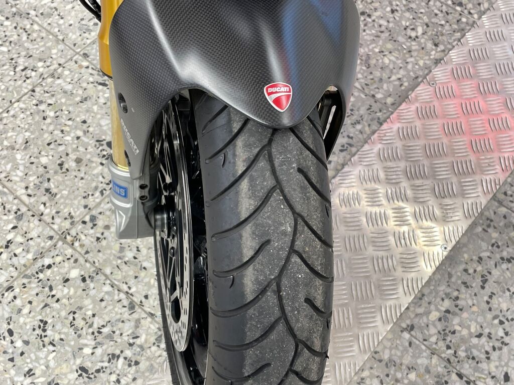 Ducati MONSTER 2015 Punainen