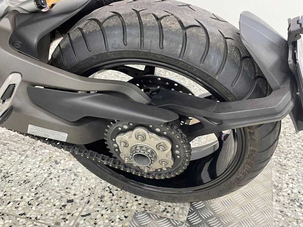 Ducati MONSTER 2015 Punainen