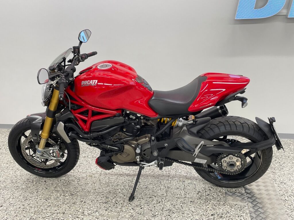 Ducati MONSTER 2015 Punainen