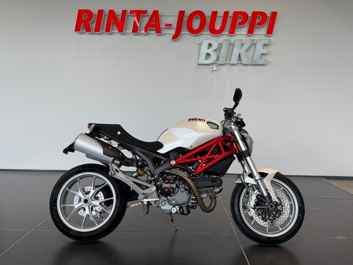 Ducati MONSTER
