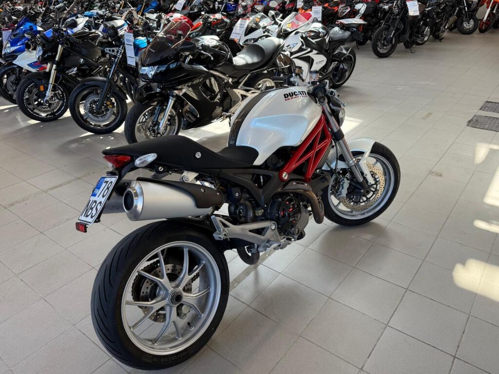 Ducati MONSTER 2011 