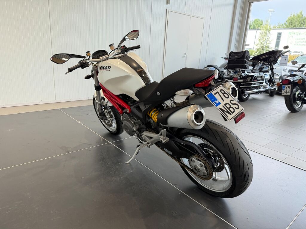 Ducati MONSTER 2011 