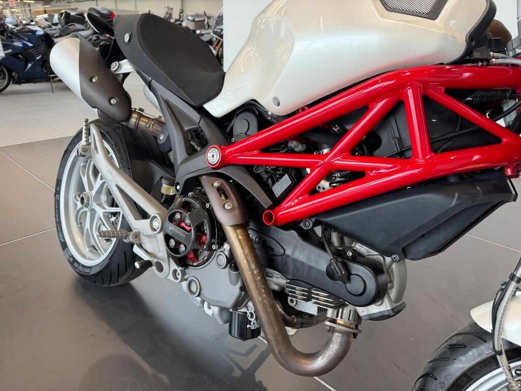 Ducati MONSTER 2011 